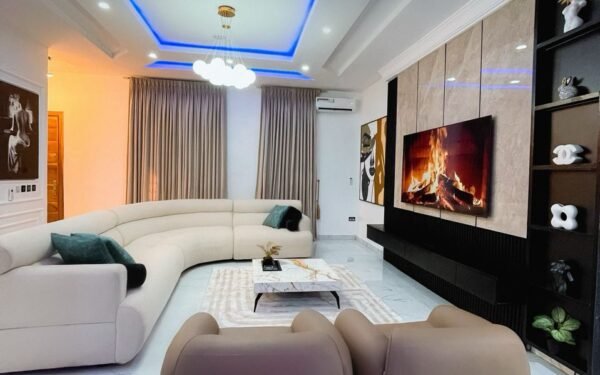 How To Use WhatsApp For Real Estate Deals Nigeria
