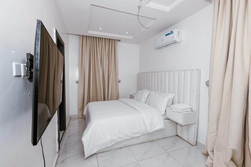 shortlet apartment with Netflix and free WiFi