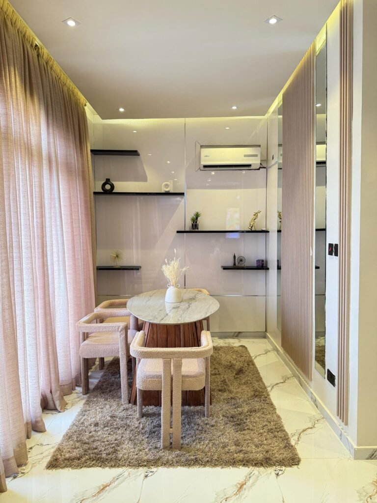 shortlet with swimming pool Lekki